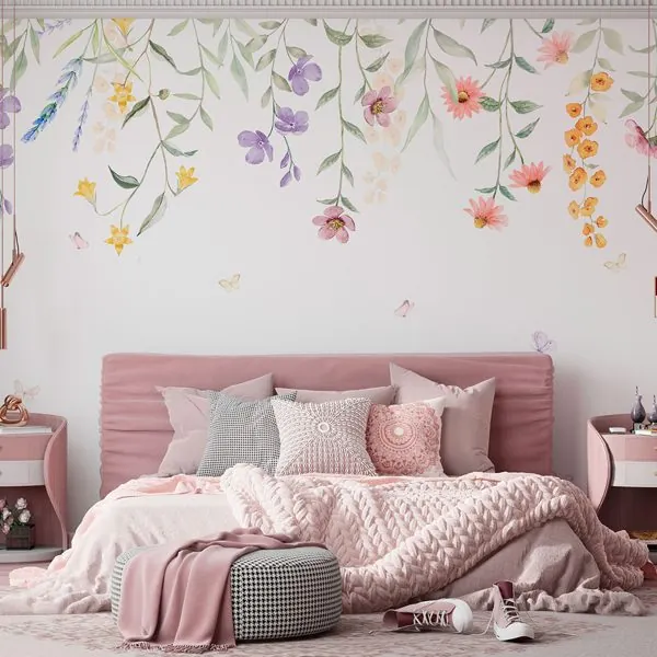 Jardim Pendente Soft Aquarela — ambiente com o papel de parede aplicado
