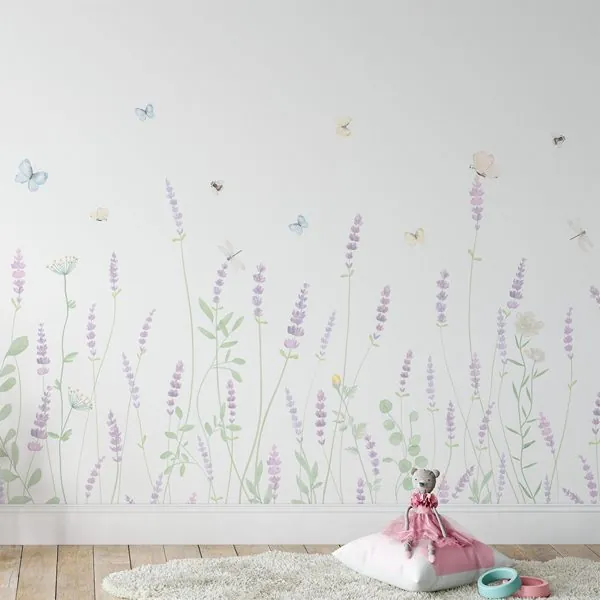Lavandas Aquarela Soft — ambiente com o papel de parede aplicado